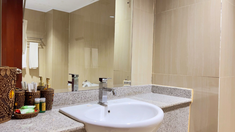 Bathroom 2, Grand Tabi Hotel Jayapura, Jayapura