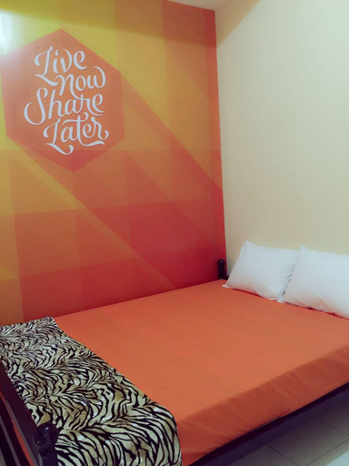 Bedroom, Homestay Saxo Syariah, Malang