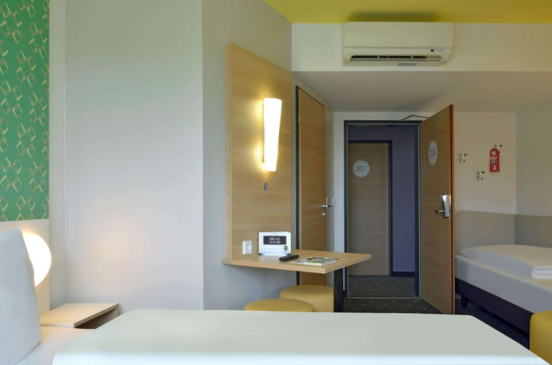 Bedroom 4, B&B Hotel Oberhausen am Centro, Oberhausen