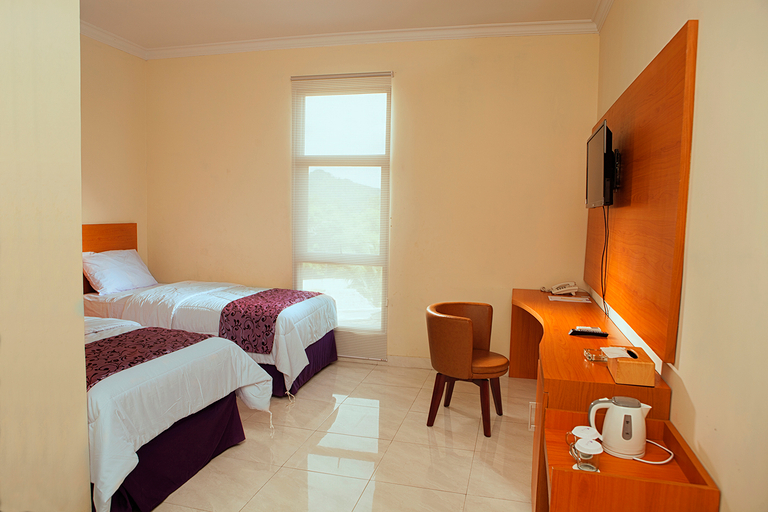Bedroom 3, Krakatau Kahai Beach Hotel, Lampung Selatan