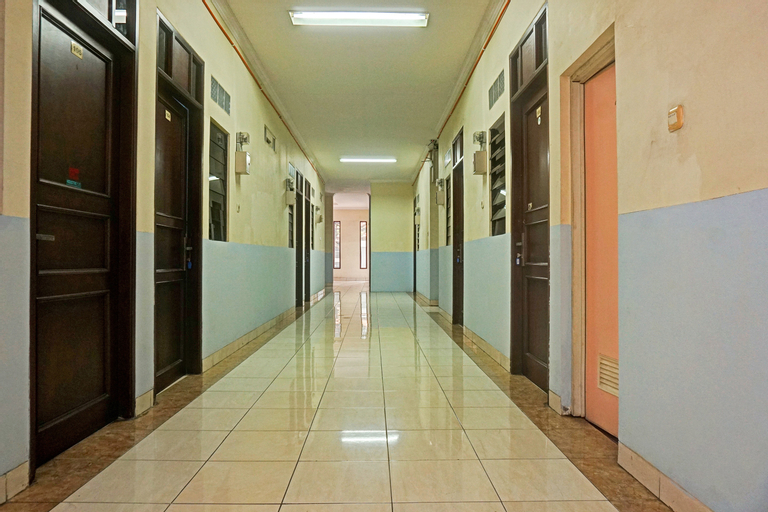 Public Area 3, Super OYO 91535 J&b Rooms Tomang, West Jakarta