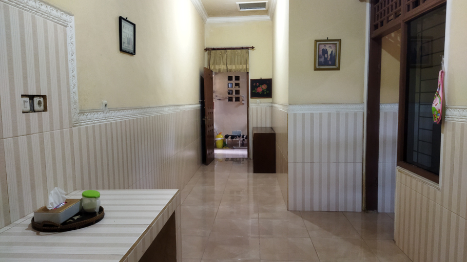 Public Area 3, Bougenville Homestay Mataram, Lombok