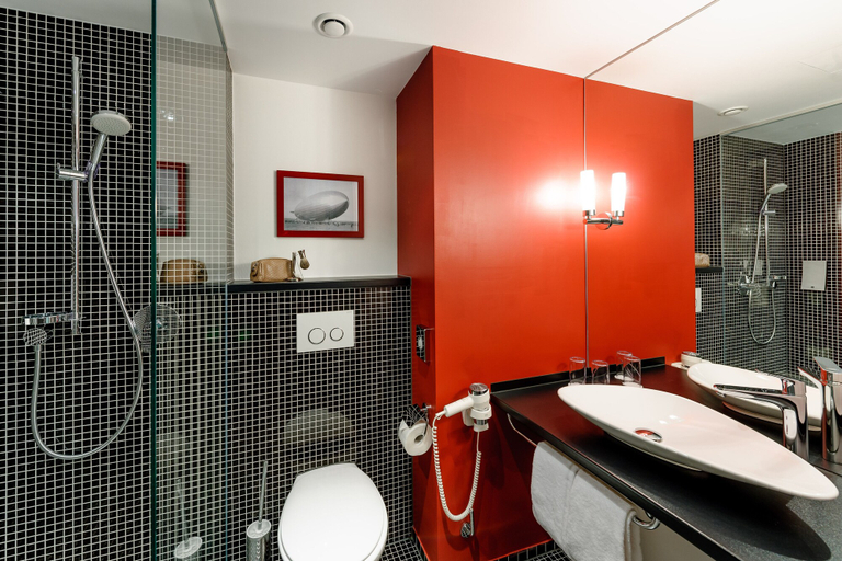Bathroom 4, Hey Lou Hotel Friedrichshafen, Bodenseekreis