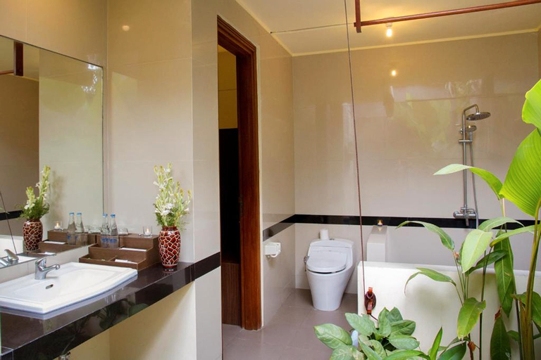 Bathroom 9