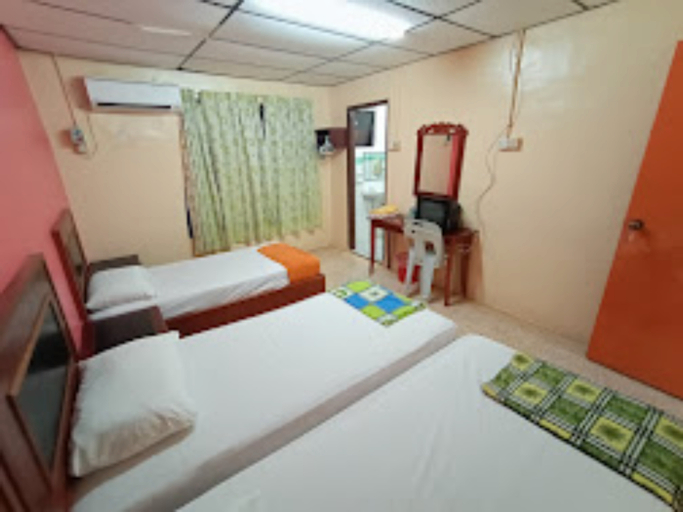 Bedroom 3, D Boss Hotel, Mersing