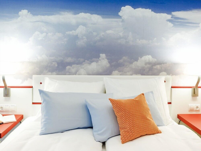 Bedroom 3, Hey Lou Hotel Friedrichshafen, Bodenseekreis