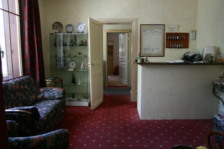 Others, Logis Auberge la Fontaine, Cher