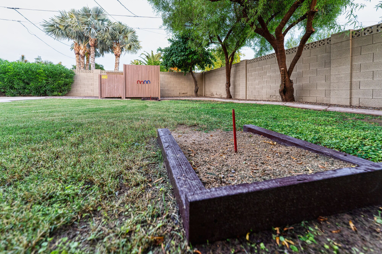 Others 5, Serenity on 85th Street, Maricopa