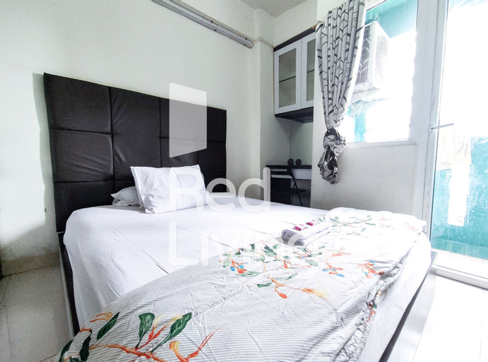 Bedroom 1, RedLiving Apartemen Green Pramuka - Aokla Property Tower Orchid, Central Jakarta
