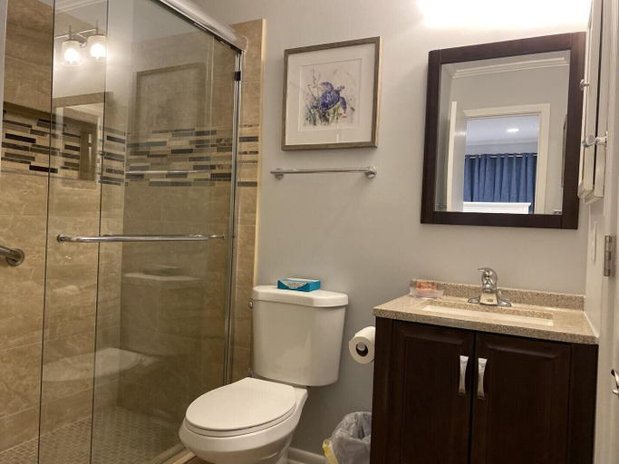 Bathroom 5, Ocean Villas, Beaufort