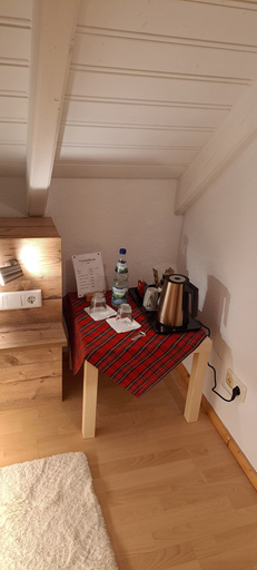 Others 5, B&B Talstation, Wartburgkreis