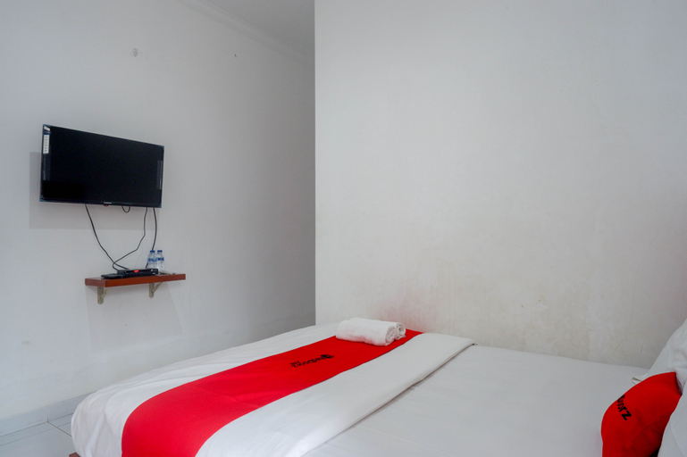 Bedroom 4, RedDoorz near Alun Alun Wonosobo 2, Wonosobo