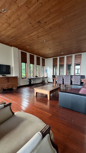 Public Area 2, Villa 78 Dago, Bandung