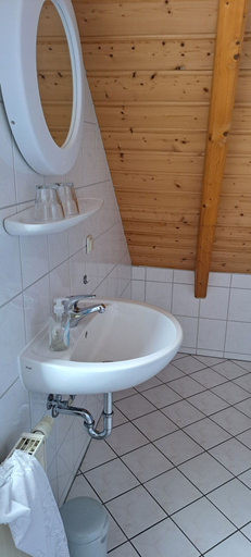 Bathroom 4, B&B Talstation, Wartburgkreis