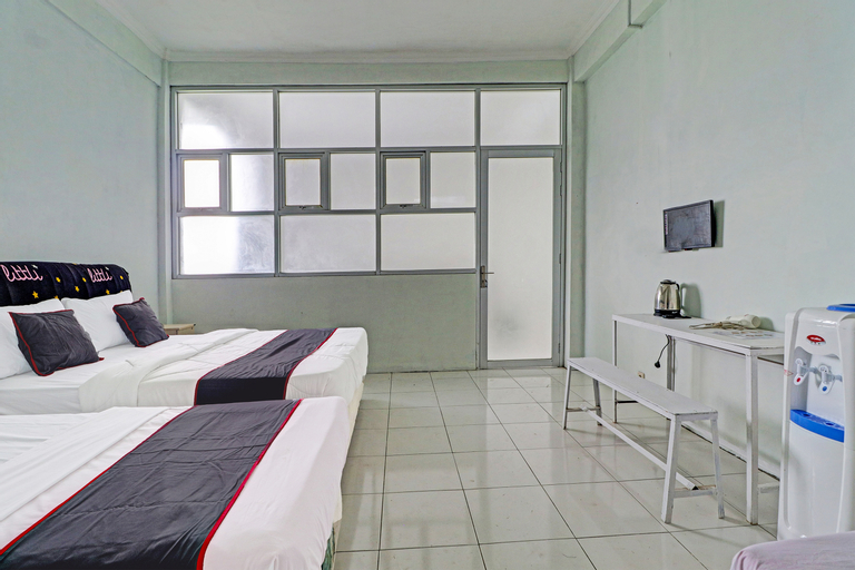 Bedroom 3, Capital O 91466 Hotel Neu Backpacker Tf Syariah (smk Tb) (tutup sementara), Bandung
