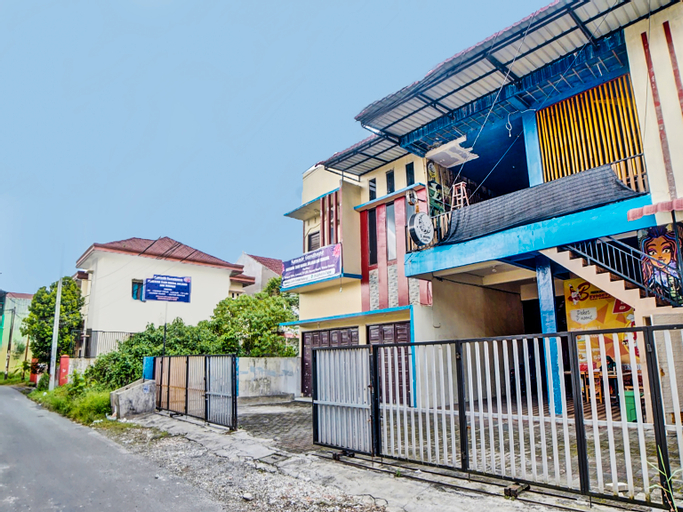 Exterior & Views 2, OYO 91700 N Guesthouse, Medan