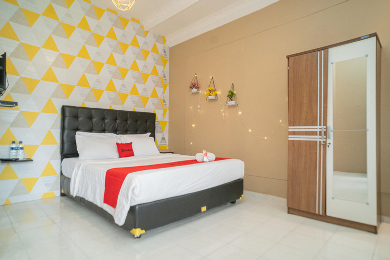 Bedroom 13