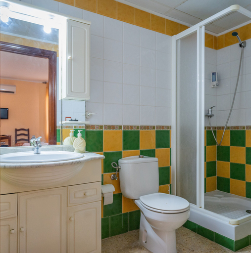 Bathroom 4, Hotel Velis, Málaga