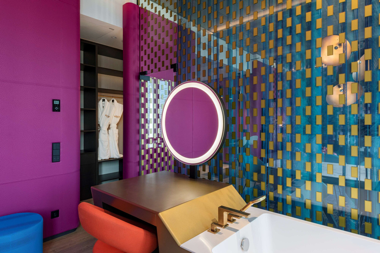 Bathroom 10