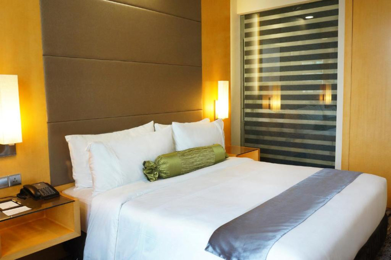 Bedroom 3, The Waterfront Hotel, Kuching
