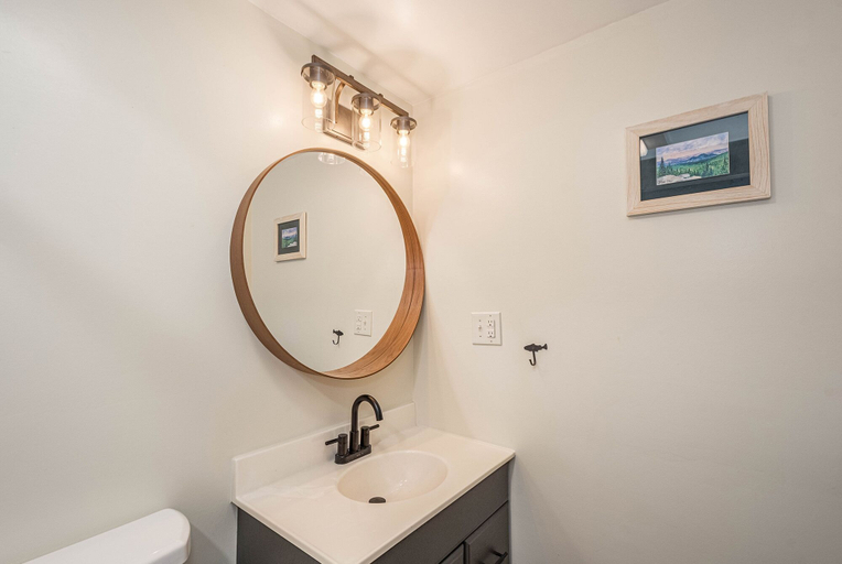 Bathroom 5, Bluebird Day, Garrett