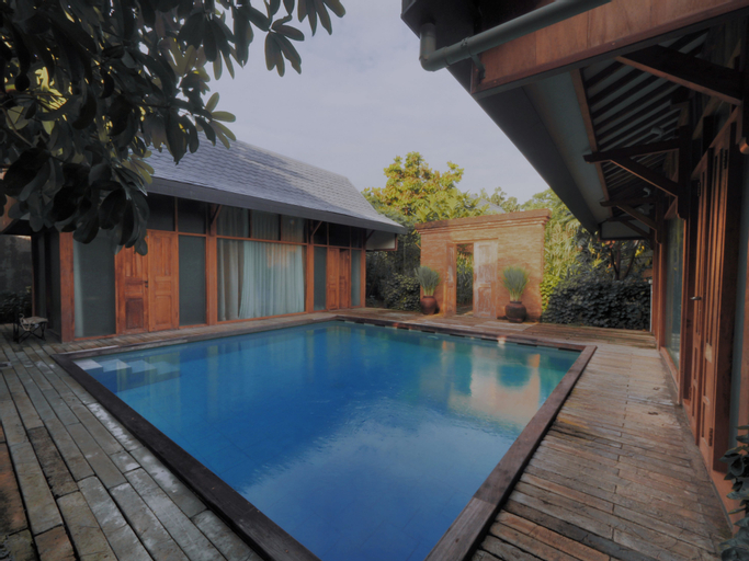 Swimming Pool 7