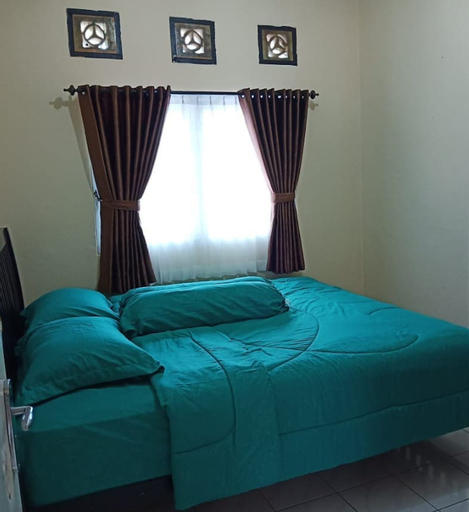 Bedroom 4, Qory Home Villa, Garut