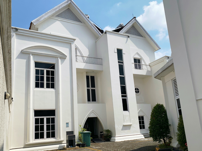 Exterior & Views 2, Madina Inn Hotel, Yogyakarta