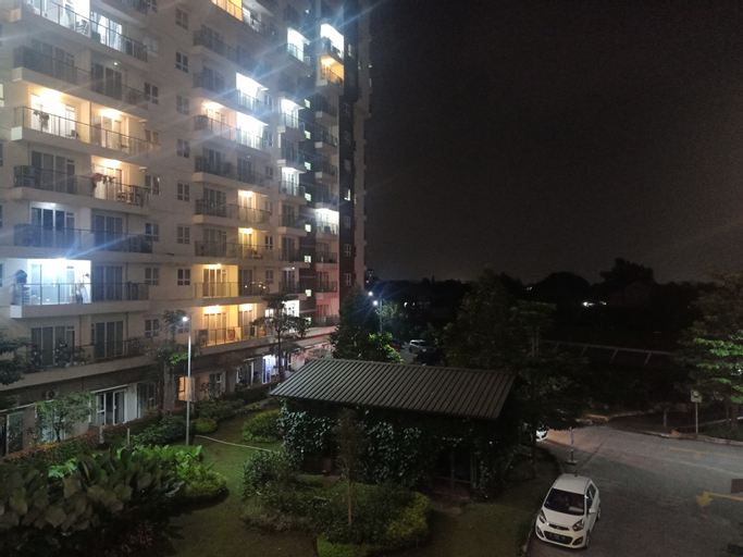 Exterior & Views 9