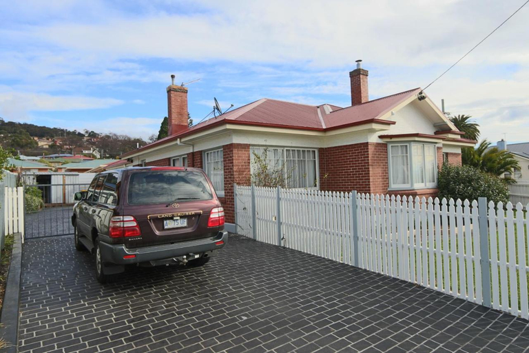 Exterior & Views 4, Moonah Amy Cottage Apartments, Glenorchy