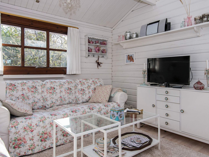 Others 5, 6 Person Holiday Home in Grenaa, Norddjurs