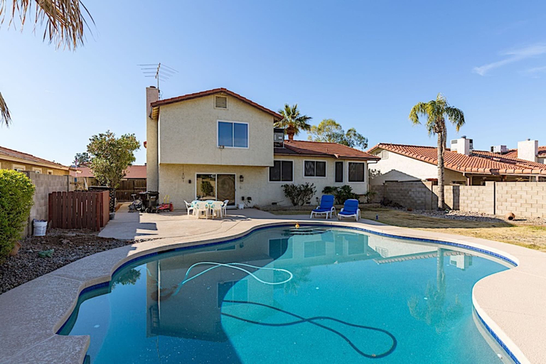 Sport & Beauty 1, Shadow Mountain Retreat 4BR by Casago, Maricopa