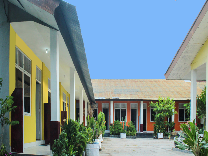 Exterior & Views 2, OYO 91769 Wisma Harapan Baik, Kupang