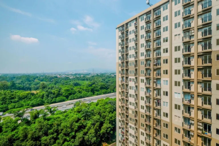Exterior & Views 2, Apartemen Podomoro Golf View by Nathania Room, Bogor