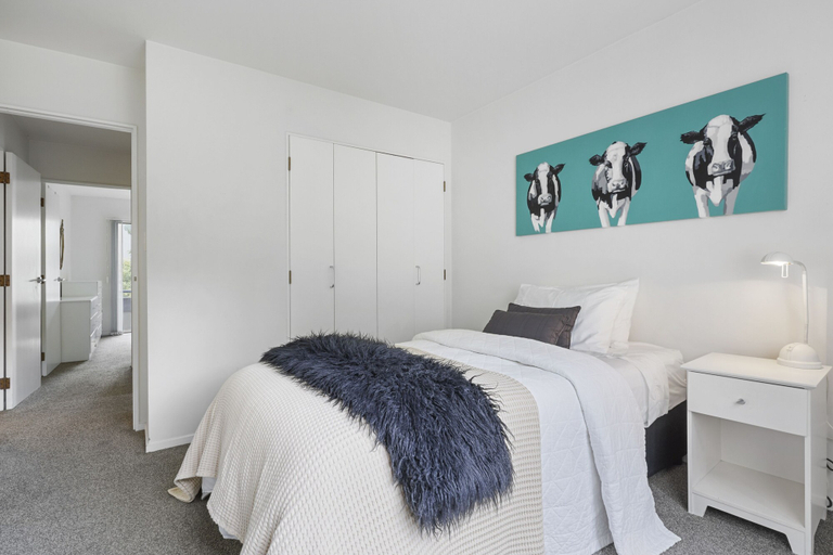 Bedroom 3, Stylish Central 2BR Apt nr Hospital, Waitakere