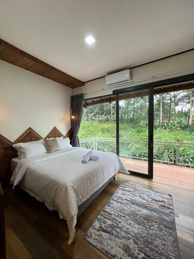 Bedroom 3, Villa Amethyst Lembang 3BR J-8 With private Hot Pool, Bandung