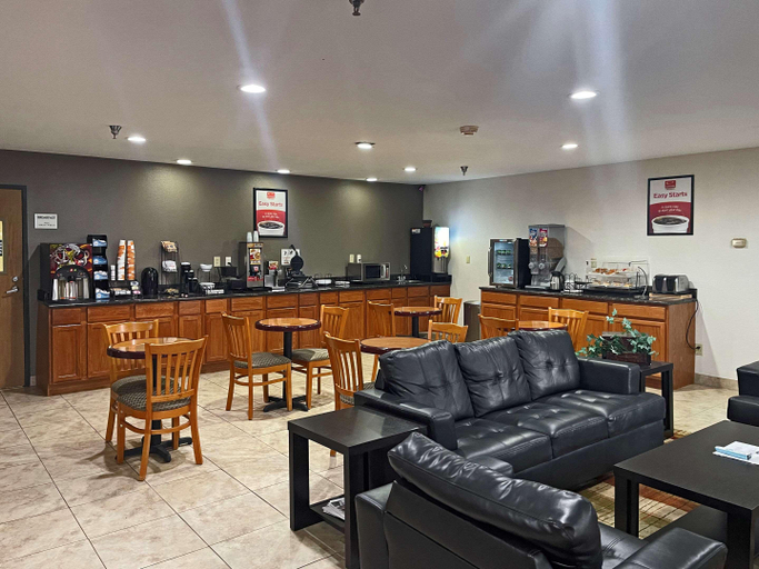 Food & Drinks 5, Econo Lodge Chillicothe, Peoria