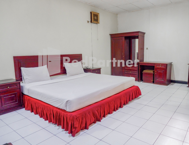 Bedroom 1, Graha Sartika Hotel RedPartner, Bandung