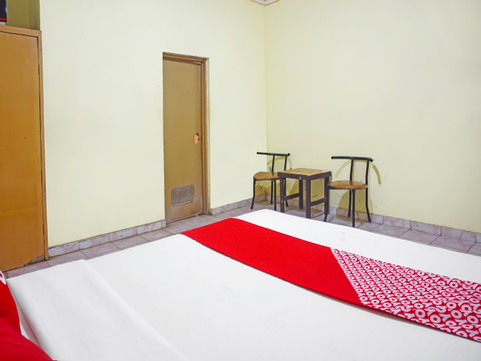 Bedroom 4, OYO 91766 Fortuna Hotel Syariah, Probolinggo