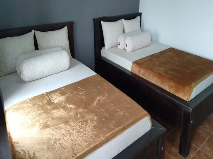 Bedroom 2, Puri View Inn Bira Beach, Bulukumba