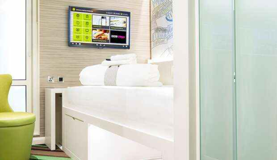 Others 4, hub by Premier Inn London West Brompton, London