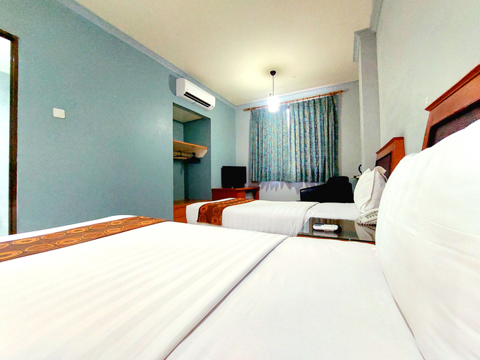 Bedroom 5, Rama Garden Hotel, Palu