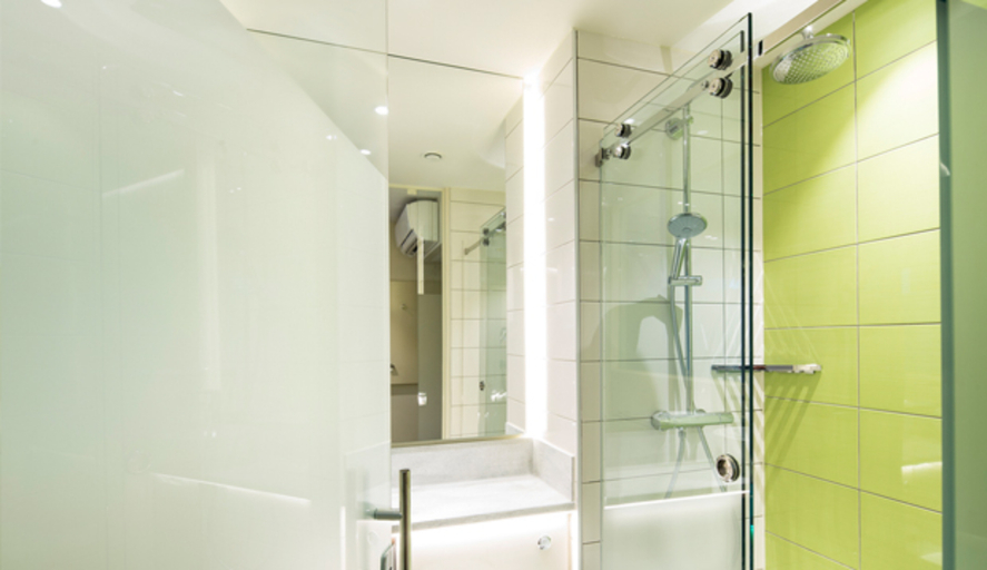 Bathroom 5, hub by Premier Inn London Tower Bridge, London