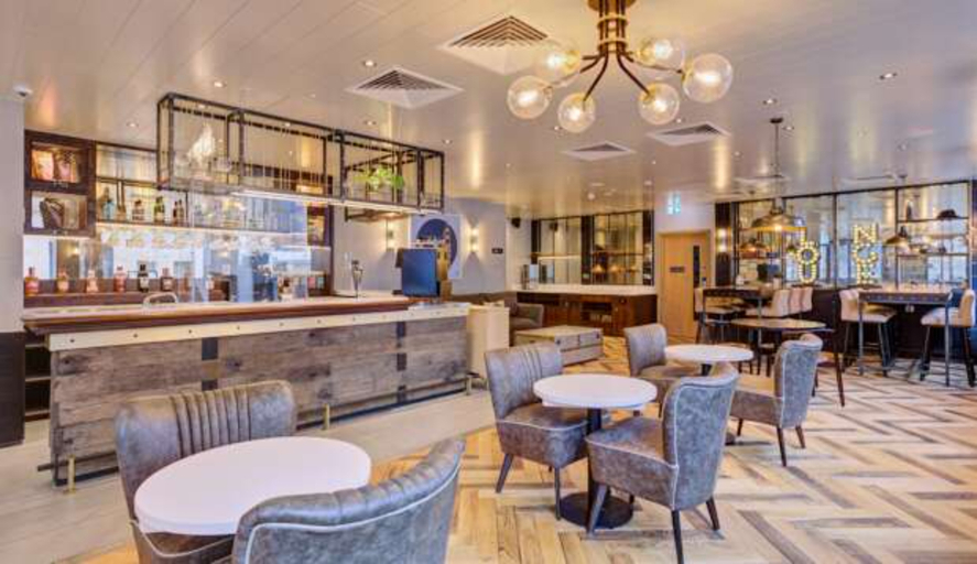 Food & Drinks 4, hub by Premier Inn London West Brompton, London