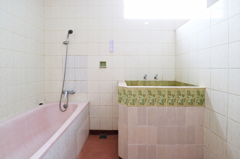 Bathroom 4