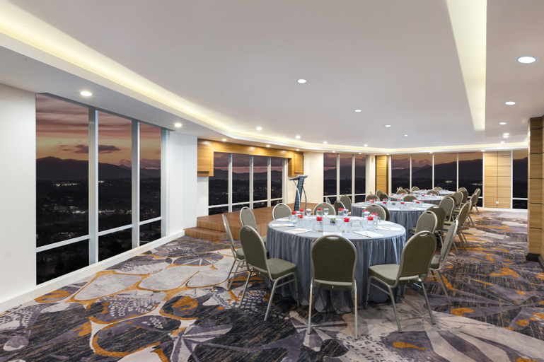Business Facilities 22