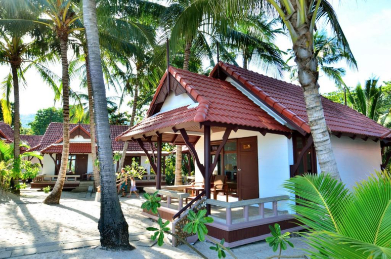Exterior 9