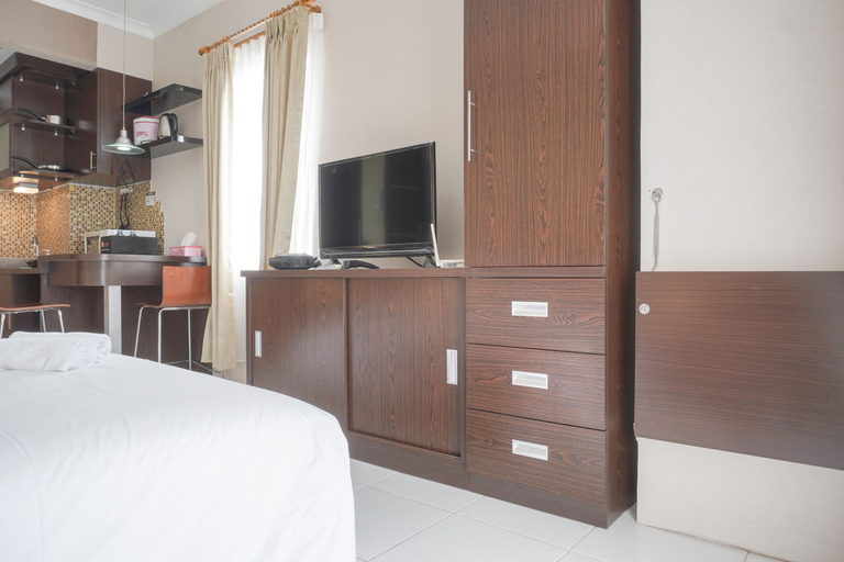 Bedroom 3, Nice and Cozy Studio at Signature Park Tebet Apartment By Travelio, Jakarta Selatan