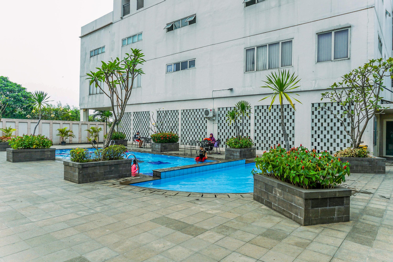 Exterior & Views 2, Comfortable and Tidy Studio at Margonda Residence 3 Apartment By Travelio, Depok