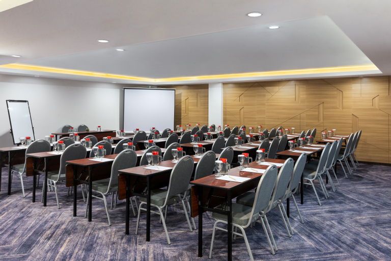 Business Facilities 9